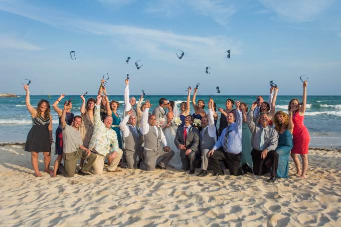 destination-wedding-bridal-party